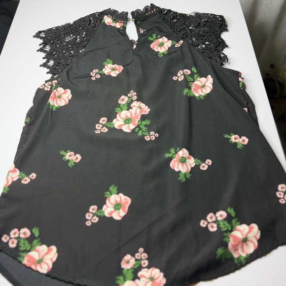 Blouse - Picture 3 of 3